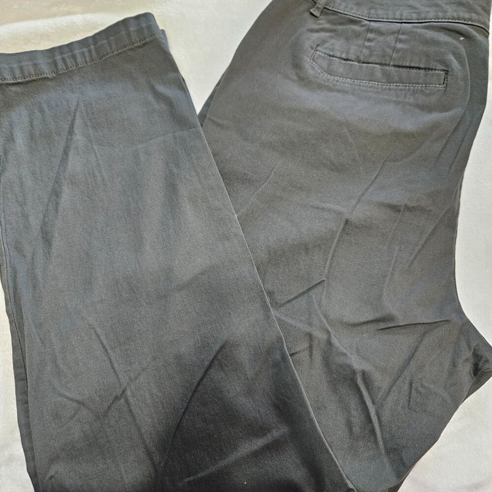 Gloria Vanderbilt Khaki Unltd. Pant